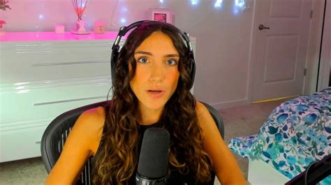 nadia twitch nude|TwitchGoneWild.